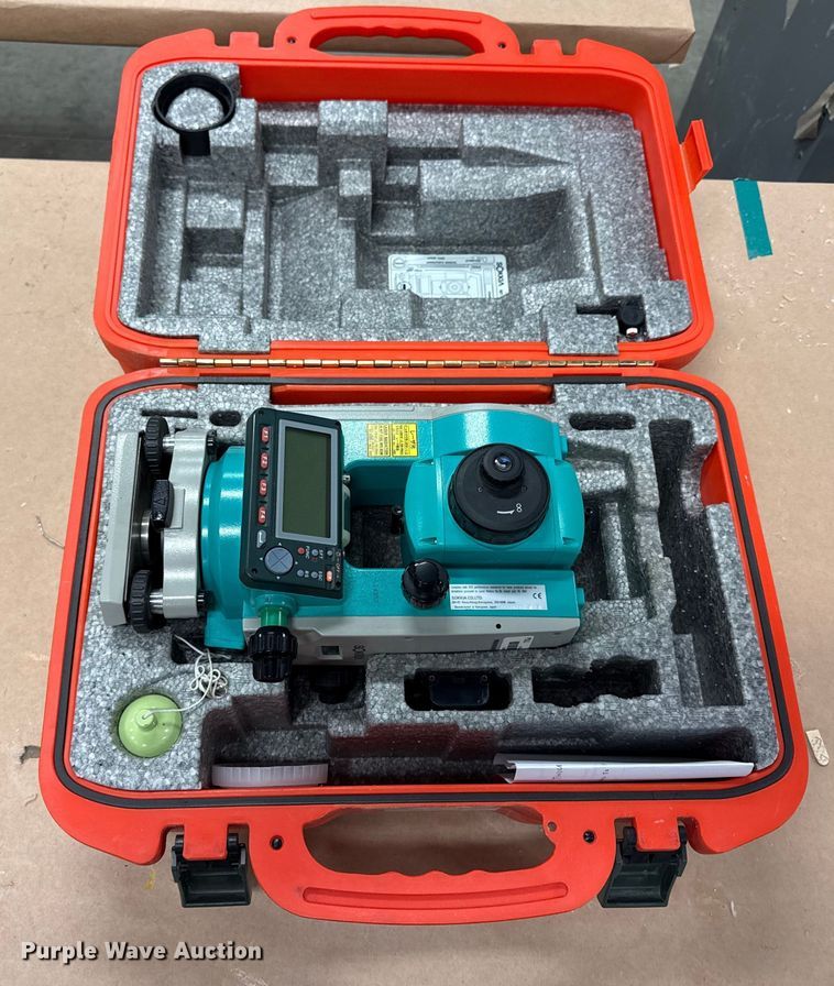 image for item ED4433 Sokkia  Set530R  surveying equipment
