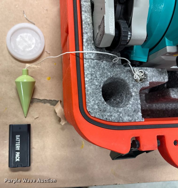 image for item ED4433 Sokkia  Set530R  surveying equipment