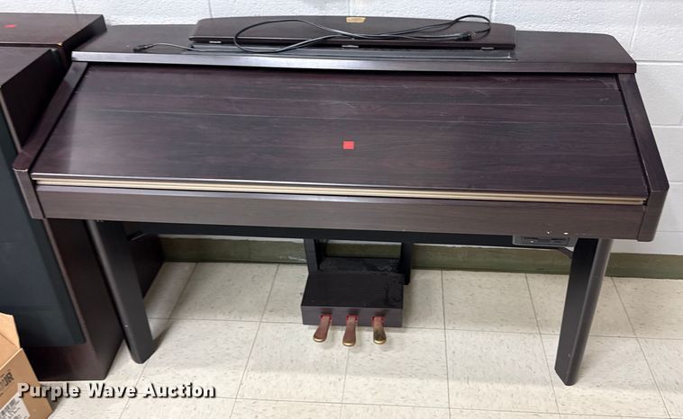 image for item ED4442 (2) pianos