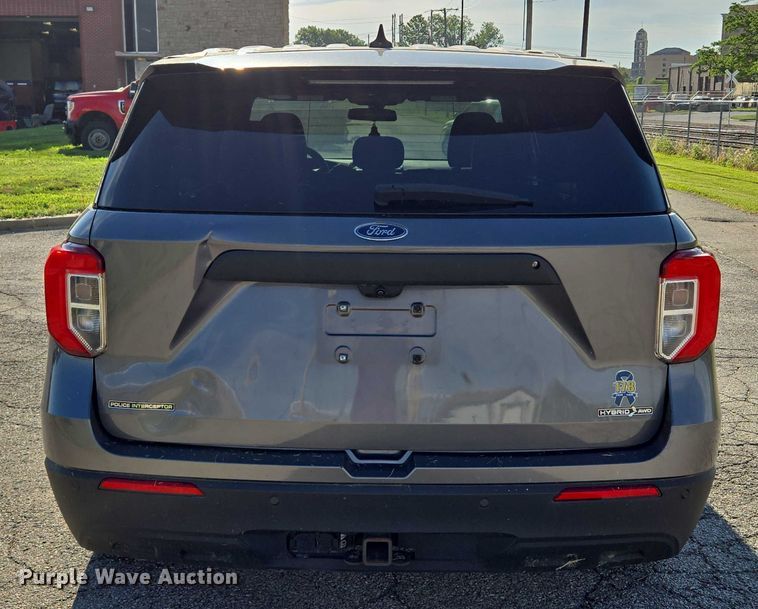image for item EF1725 2020 Ford Explorer Police Interceptor SUV