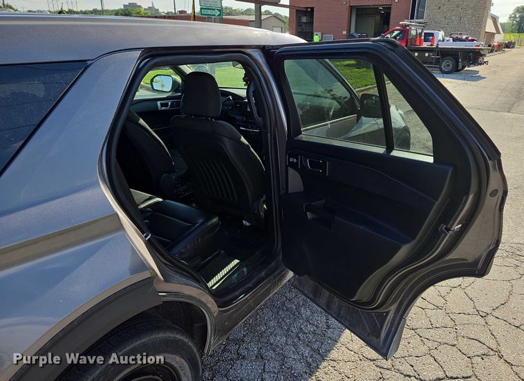 image for item EF1725 2020 Ford Explorer Police Interceptor SUV