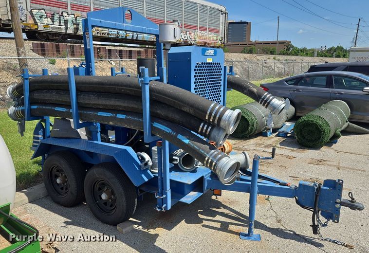 image for item EF1729 2005 Thompson pump trailer