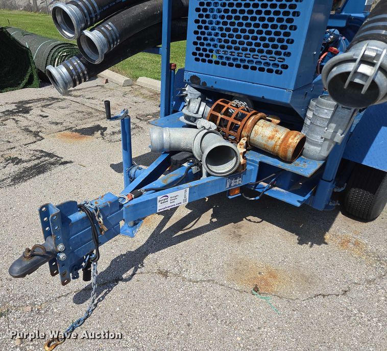 image for item EF1729 2005 Thompson pump trailer