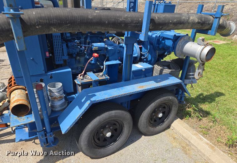 image for item EF1729 2005 Thompson pump trailer