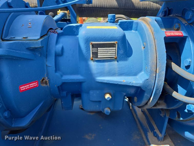 image for item EF1729 2005 Thompson pump trailer