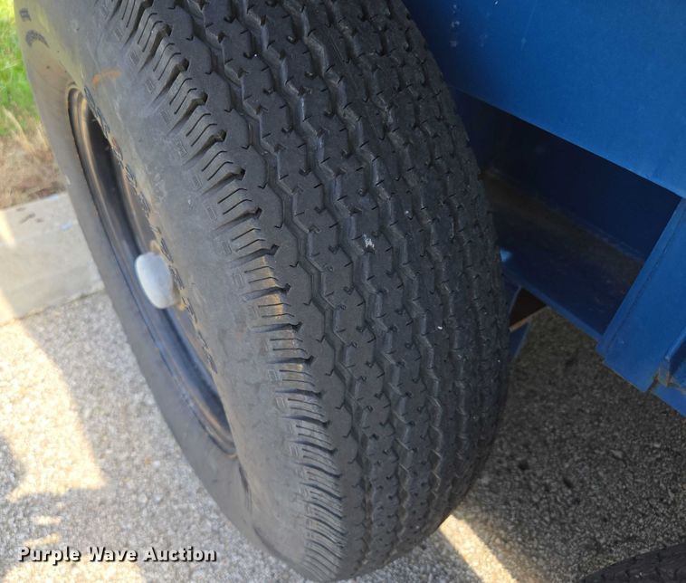 image for item EF1729 2005 Thompson pump trailer