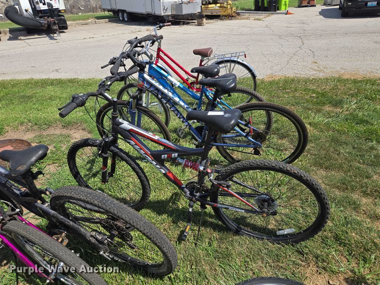 image for item EF1746 (7) bicycles 