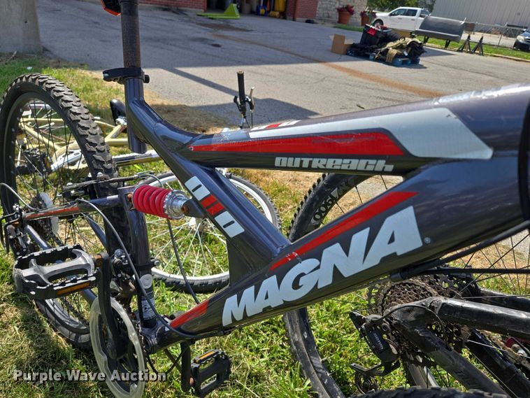 image for item EF1746 (7) bicycles 