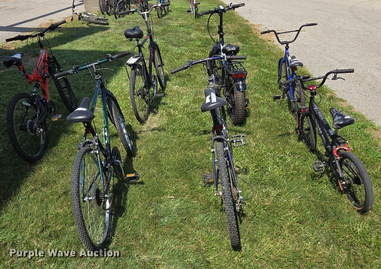 image for item EF1747 7 bicycles