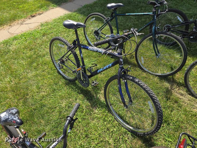 image for item EF1747 7 bicycles
