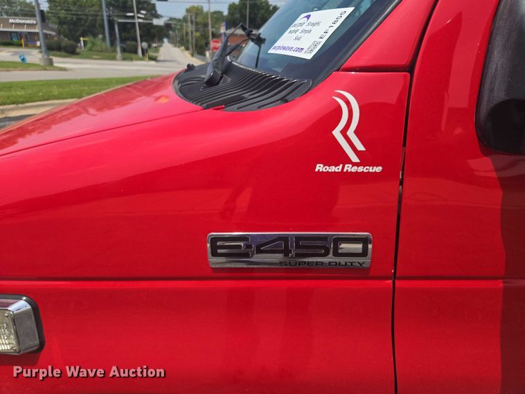 image for item EF1855 2006 Ford E450  ambulance