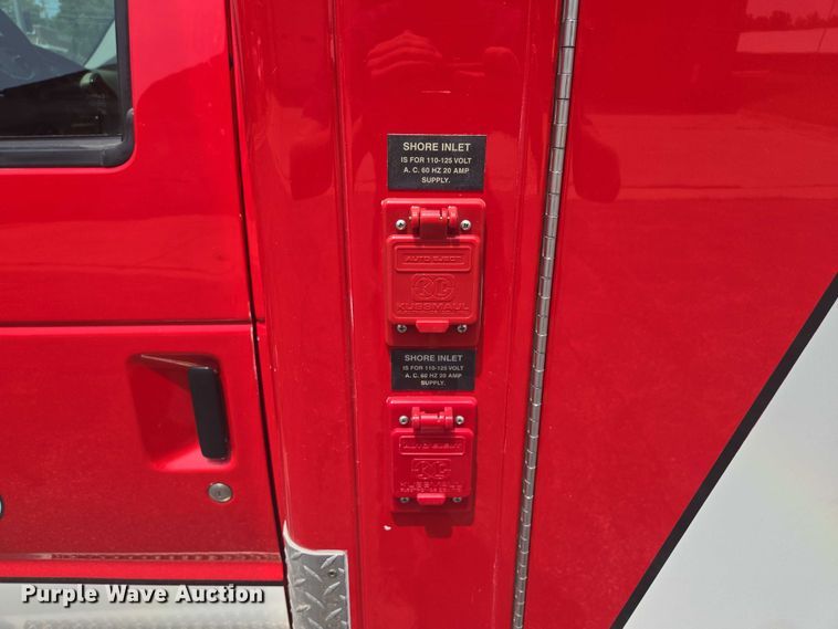 image for item EF1855 2006 Ford E450  ambulance