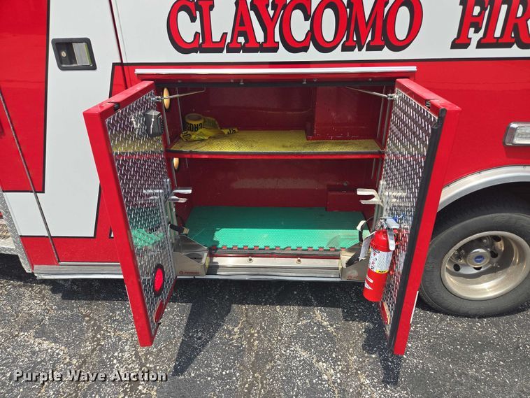 image for item EF1855 2006 Ford E450  ambulance