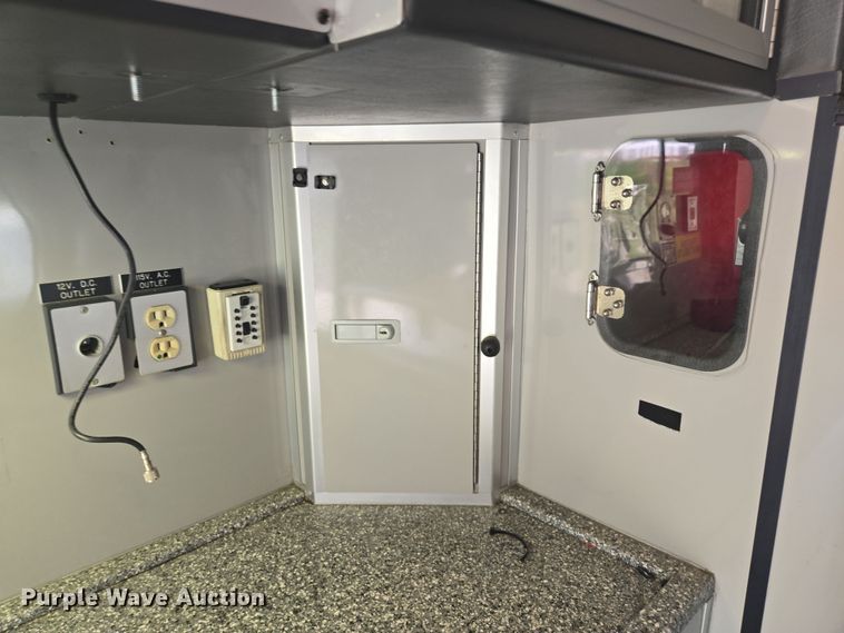 image for item EF1855 2006 Ford E450  ambulance