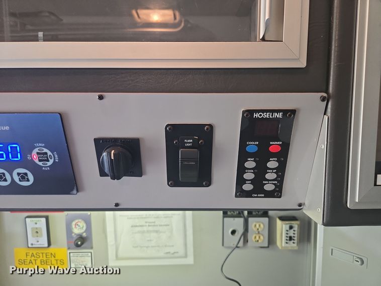 image for item EF1855 2006 Ford E450  ambulance