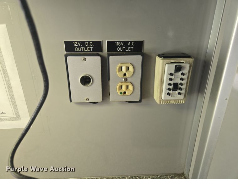 image for item EF1855 2006 Ford E450  ambulance