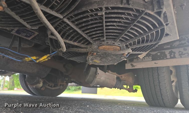 image for item EF1855 2006 Ford E450  ambulance