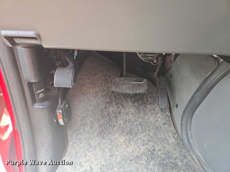 image for item EF1855 2006 Ford E450  ambulance