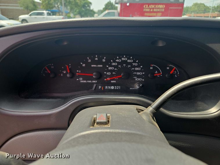 image for item EF1855 2006 Ford E450  ambulance