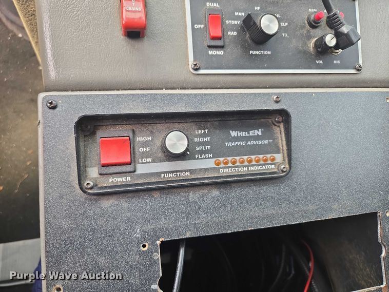 image for item EF1855 2006 Ford E450  ambulance