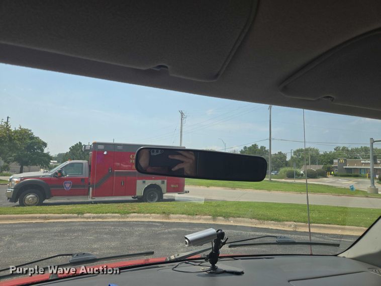 image for item EF1855 2006 Ford E450  ambulance