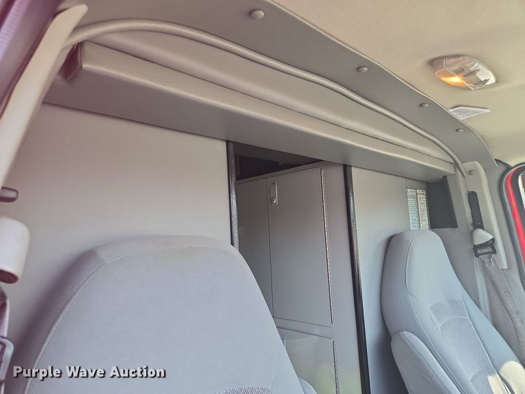 image for item EF1855 2006 Ford E450  ambulance