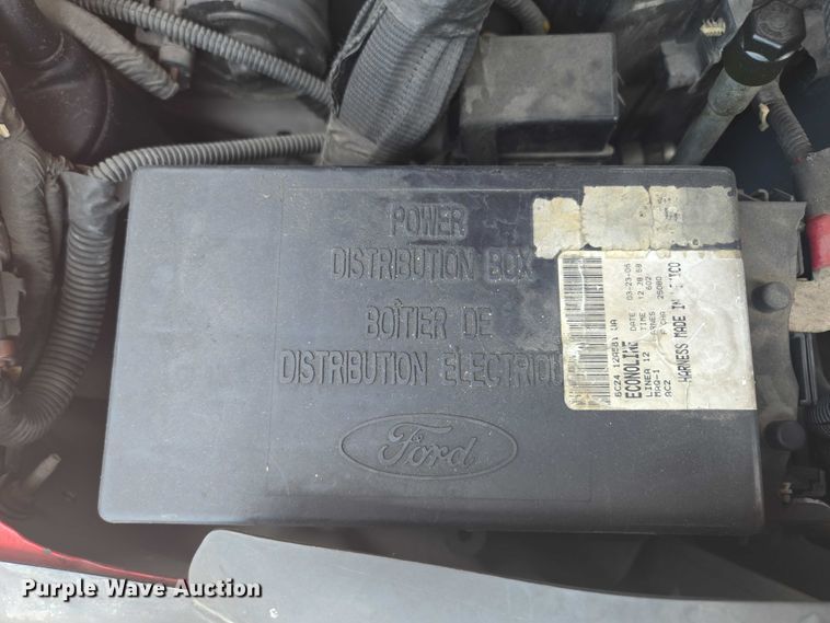 image for item EF1855 2006 Ford E450  ambulance