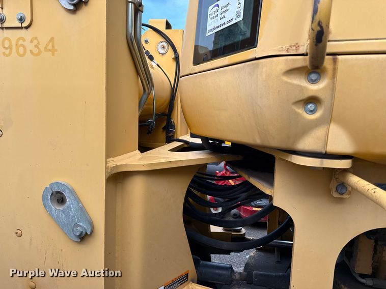 image for item EF1876 1999 John Deere 644H wheel loader