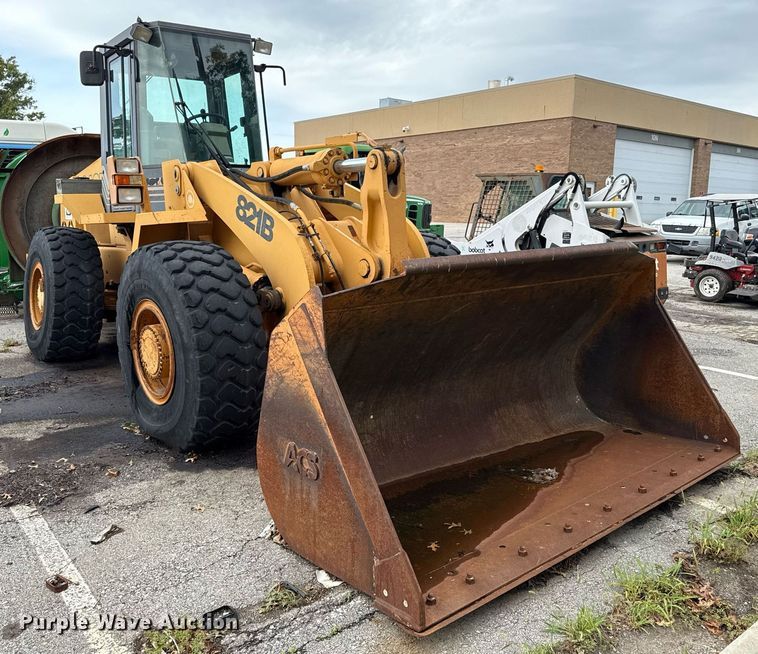 image for item EF1880 1998 Case 821B wheel loader