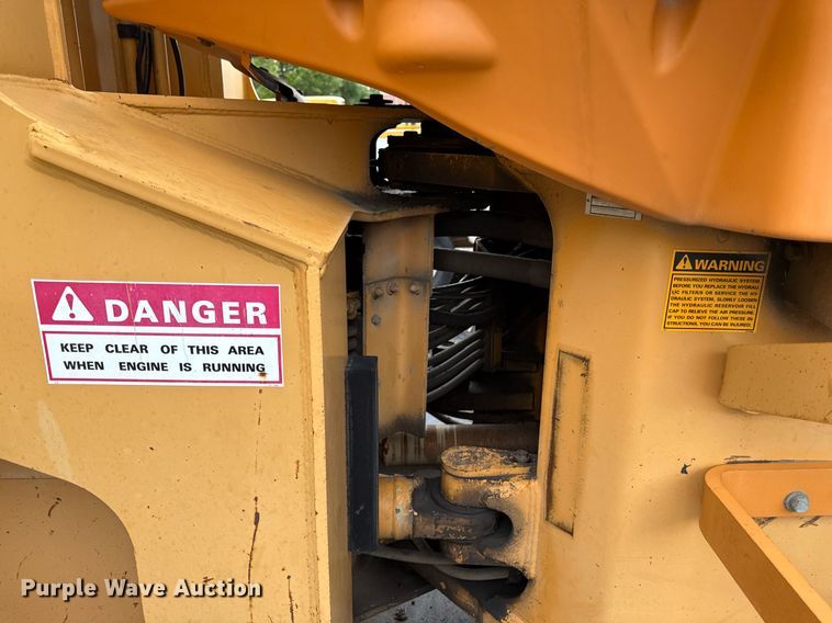 image for item EF1880 1998 Case 821B wheel loader