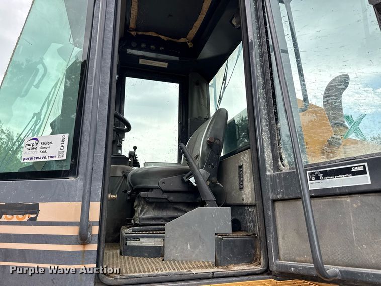 image for item EF1880 1998 Case 821B wheel loader