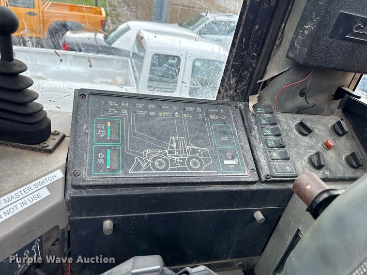 image for item EF1880 1998 Case 821B wheel loader