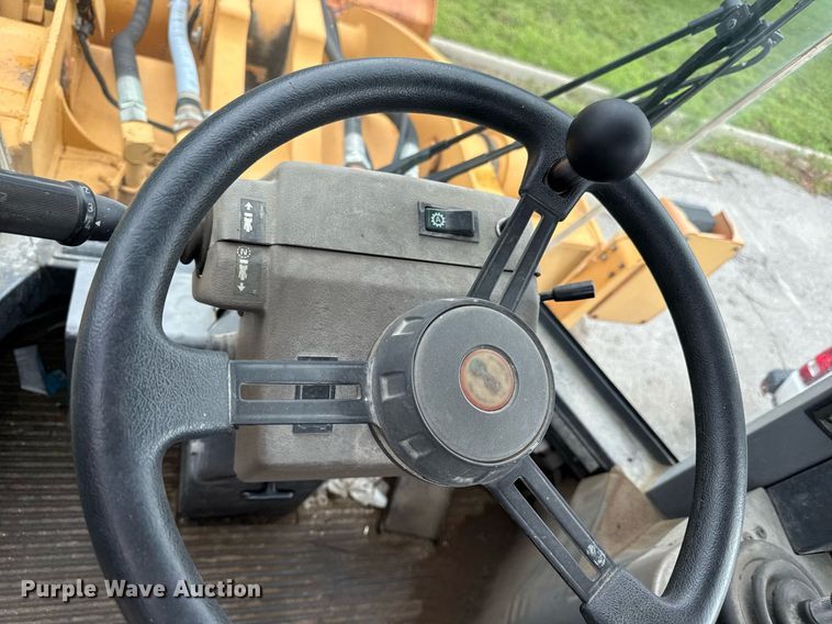 image for item EF1880 1998 Case 821B wheel loader