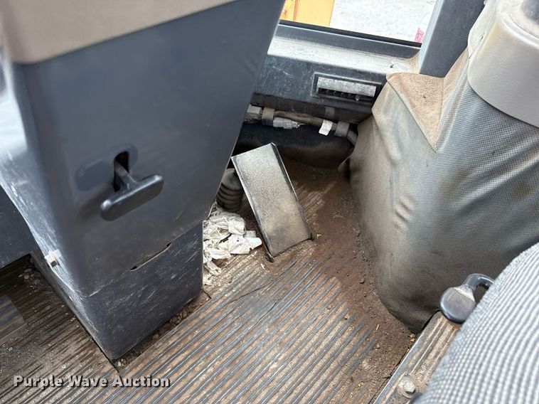 image for item EF1880 1998 Case 821B wheel loader