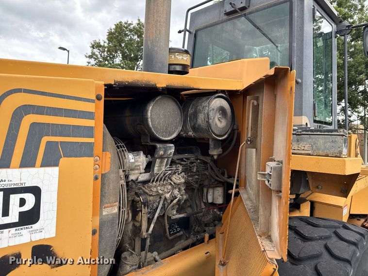 image for item EF1880 1998 Case 821B wheel loader