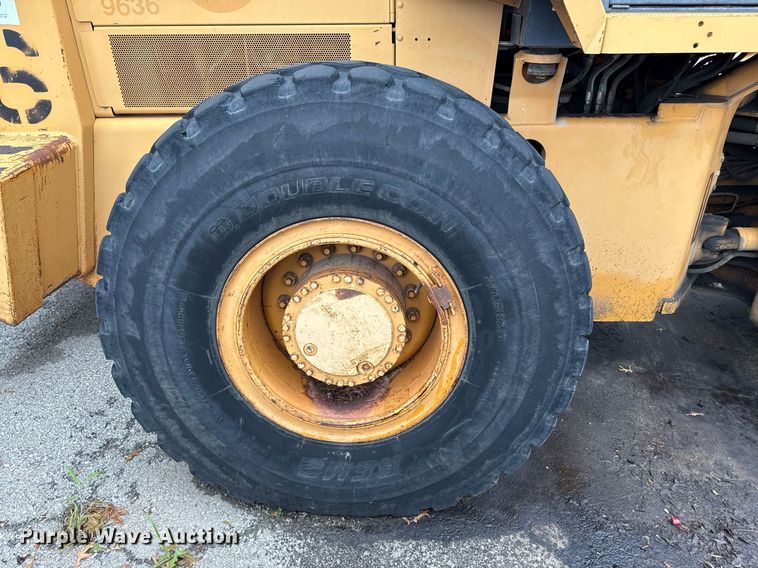image for item EF1880 1998 Case 821B wheel loader