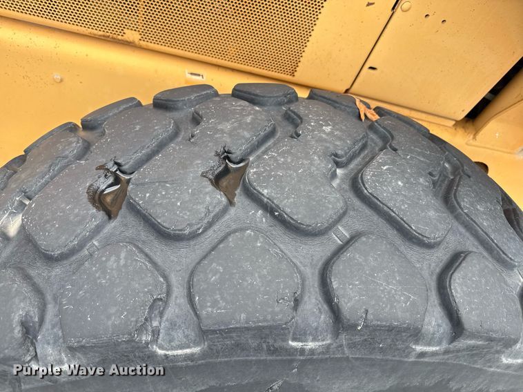 image for item EF1880 1998 Case 821B wheel loader