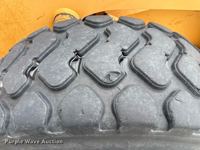 image for item EF1880 1998 Case 821B wheel loader