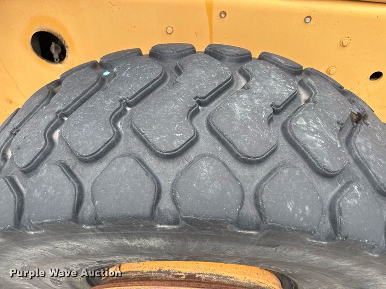 image for item EF1880 1998 Case 821B wheel loader