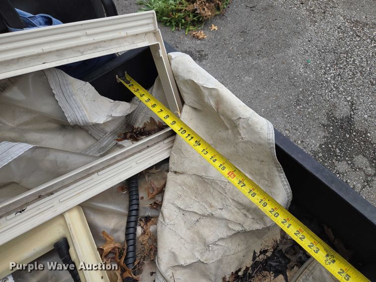 image for item EF1891 (2) EZ GO golf carts