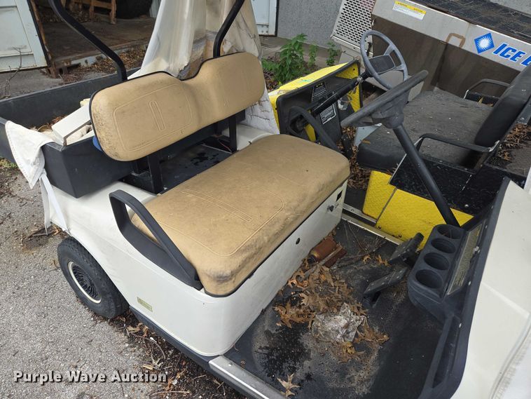image for item EF1891 (2) EZ GO golf carts