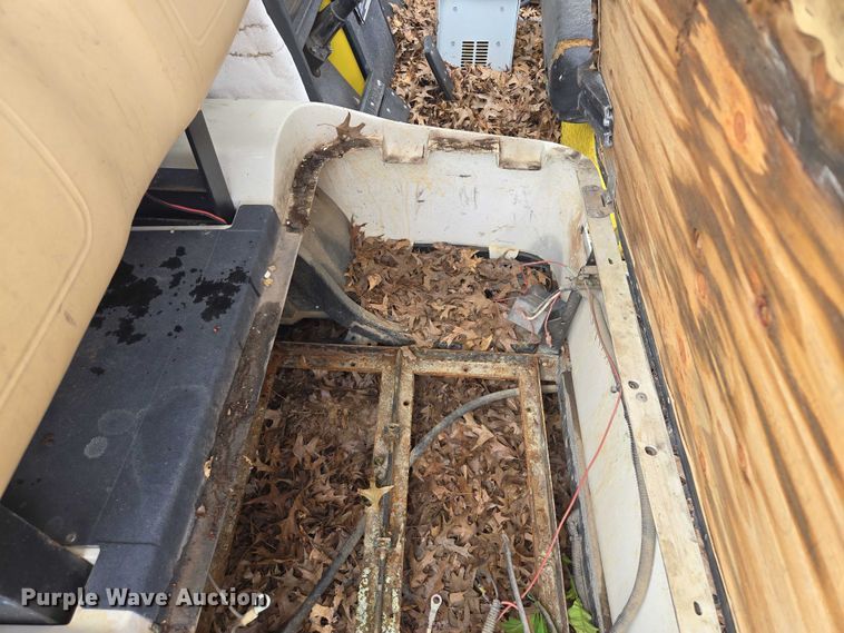 image for item EF1891 (2) EZ GO golf carts