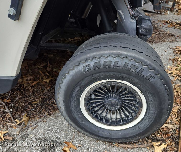 image for item EF1891 (2) EZ GO golf carts