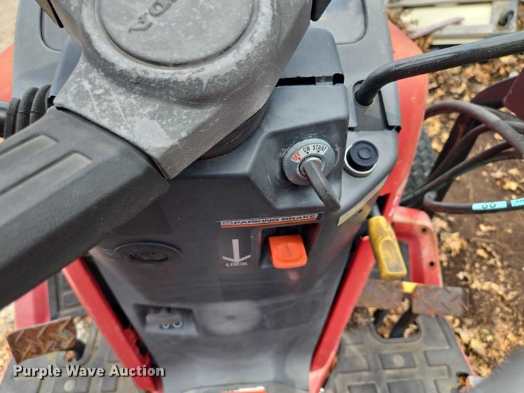 image for item EF1894 Honda 6522 tractor