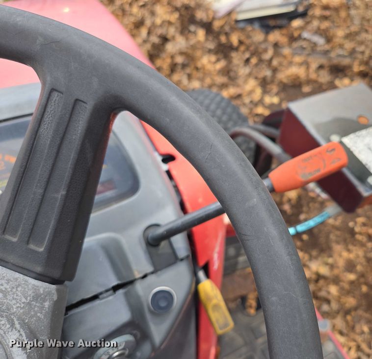 image for item EF1894 Honda 6522 tractor