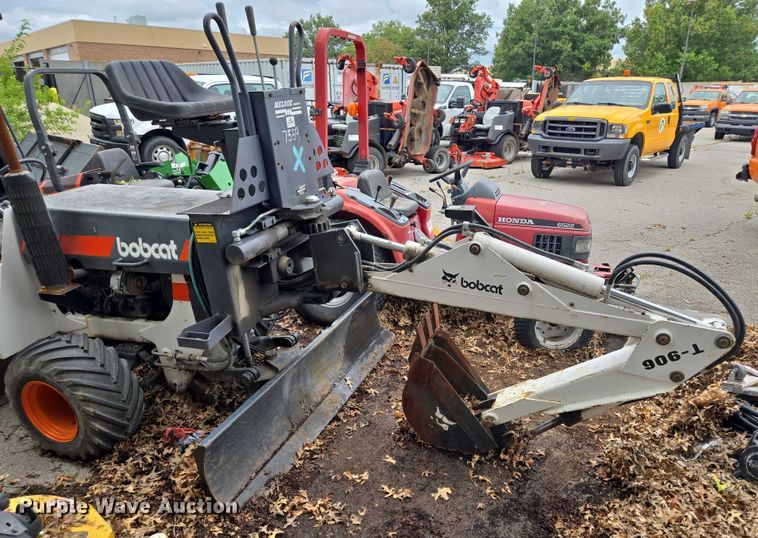 image for item EF1895 1990 Bobcat 3022 trencher
