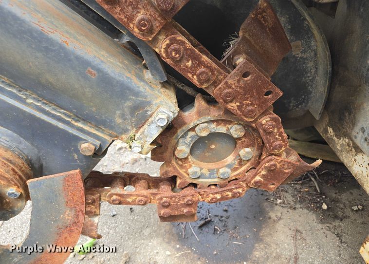 image for item EF1895 1990 Bobcat 3022 trencher