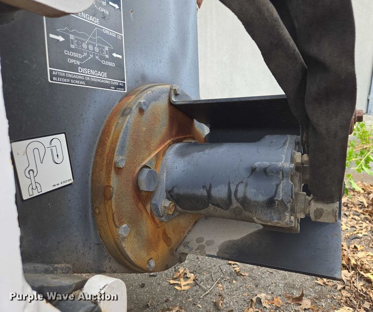 image for item EF1895 1990 Bobcat 3022 trencher