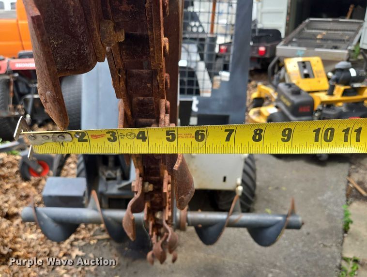 image for item EF1895 1990 Bobcat 3022 trencher