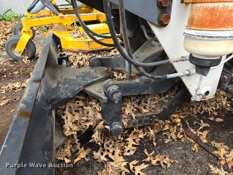 image for item EF1895 1990 Bobcat 3022 trencher